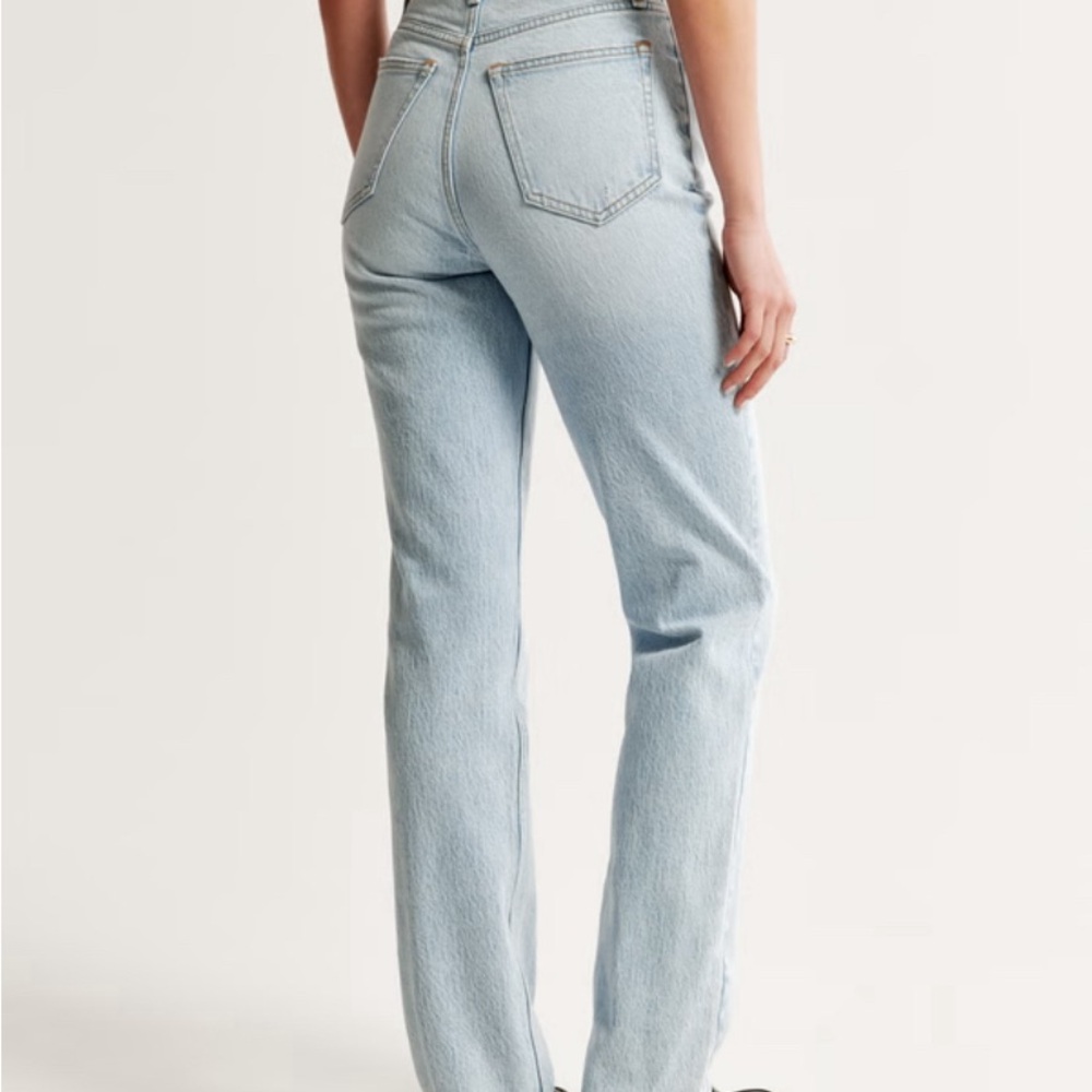 Abercrombie & Fitch Curve Love The 90s Straight Ultra High Rise Jeans - Picture 3 of 10